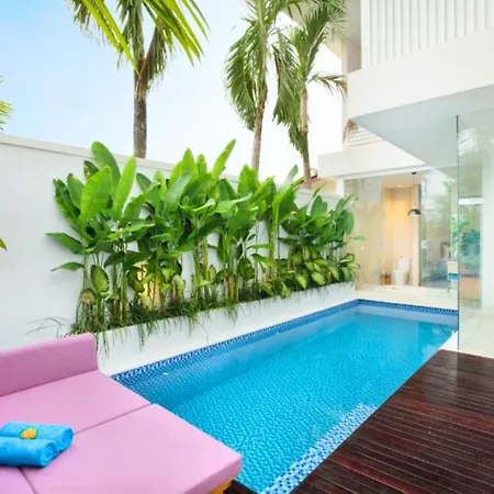 Modern 3 Bedroom Private Pool Villa Zn103
